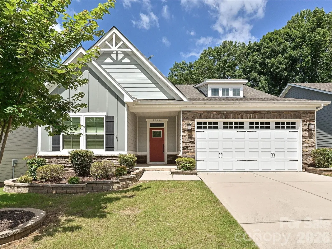 Property Slideshow image 1 of 34 | 10038 lilac ct, Charlotte, NC, 28215