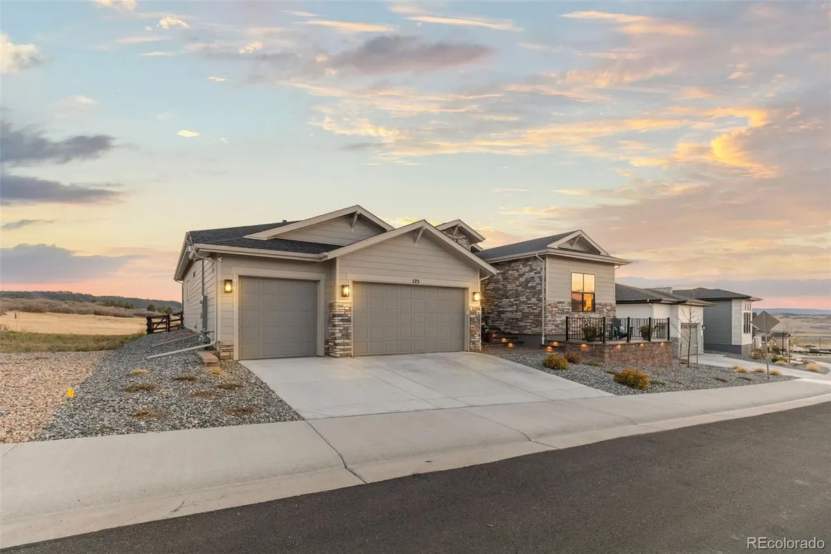 Property Slideshow image 1 of 40 | 125 scrubjay ln, Castle Rock, CO, 80104