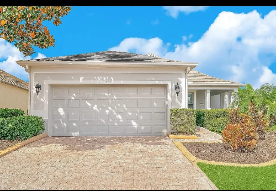Property Slideshow image 1 of 41 | 119 crescent moon dr, Groveland, FL, 34736