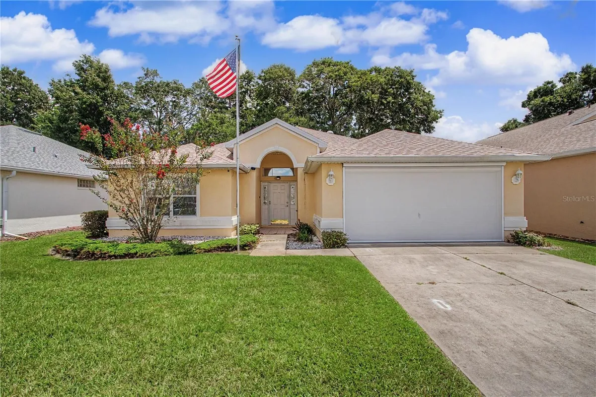 Property Slideshow image 1 of 35 | 11151 sw 73rd ct, Ocala, FL, 34476