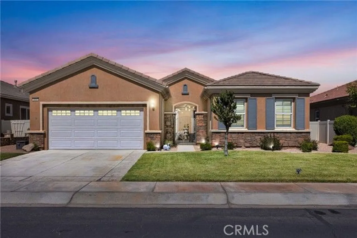 Property Slideshow image 1 of 61 | 10927 katepwa st, Apple Valley, CA, 92308