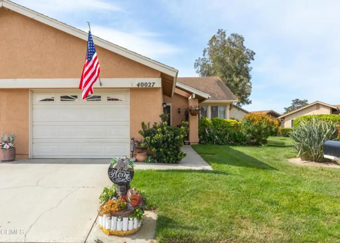 Property Slideshow image 1 of 53 | 40027 village 40 40, Camarillo, CA, 93012