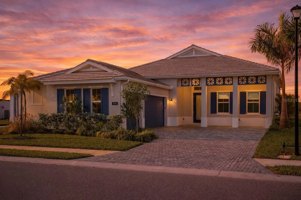 Property Slideshow image 1 of 57 | 7982 redonda loop, Bradenton, FL, 34202