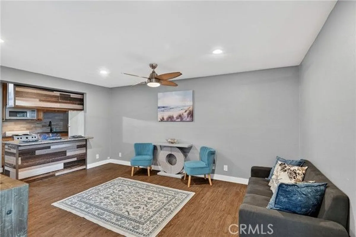 Property Slideshow image 1 of 26 | 28661 via las flores 307, Murrieta, CA, 92563