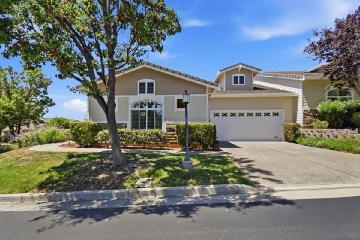 Property Slideshow image 1 of 42 | 9066 village view loop, San Jose, CA, 95135