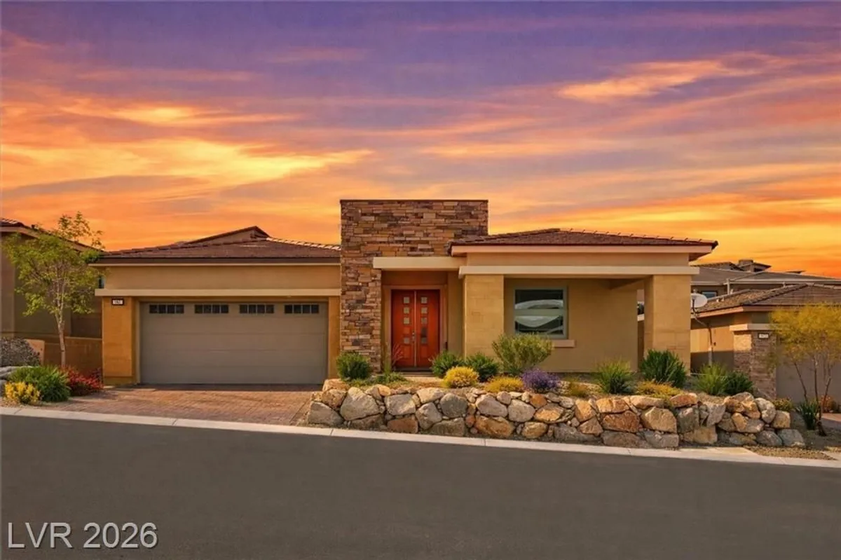 Property Slideshow image 1 of 55 | 981 edinburgh fields ct, Las Vegas, NV, 89138