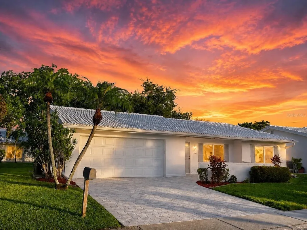 Property Slideshow image 1 of 54 | 9124 39th ln, Pinellas Park, FL, 33782