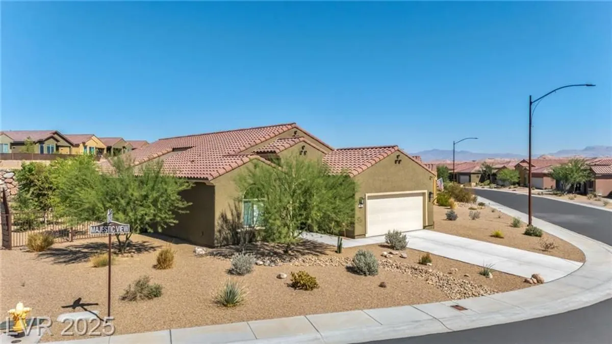 Property Slideshow image 1 of 83 | 906 majestic vw, Mesquite, NV, 89034