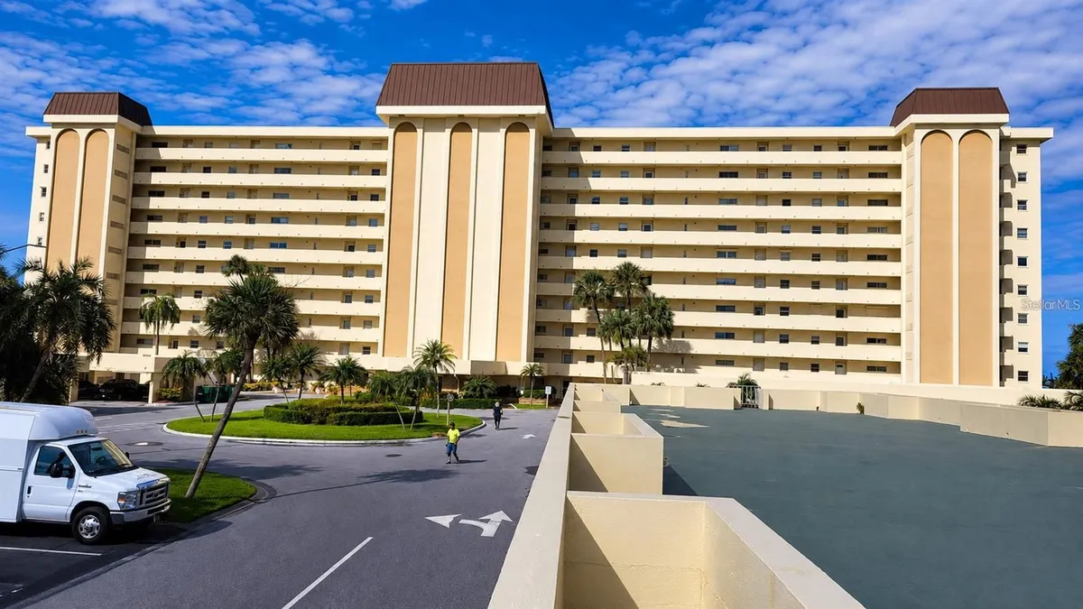 Property Slideshow image 1 of 31 | 4750 cove cir 706, St Petersburg, FL, 33708
