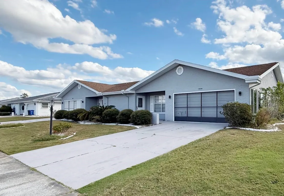 Property Slideshow image 1 of 17 | 1620 bentwood dr, Sun City Center, FL, 33573