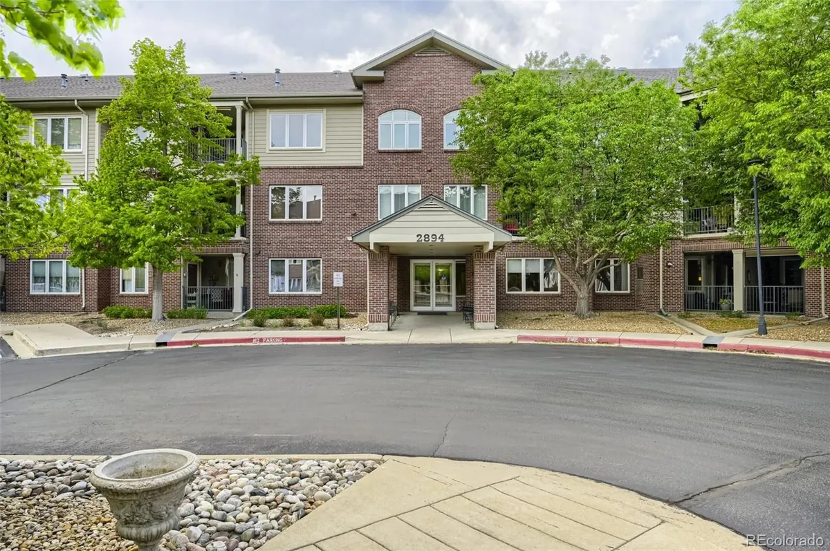 Property Slideshow image 1 of 13 | 2894 w riverwalk cir b112, Littleton, CO, 80123