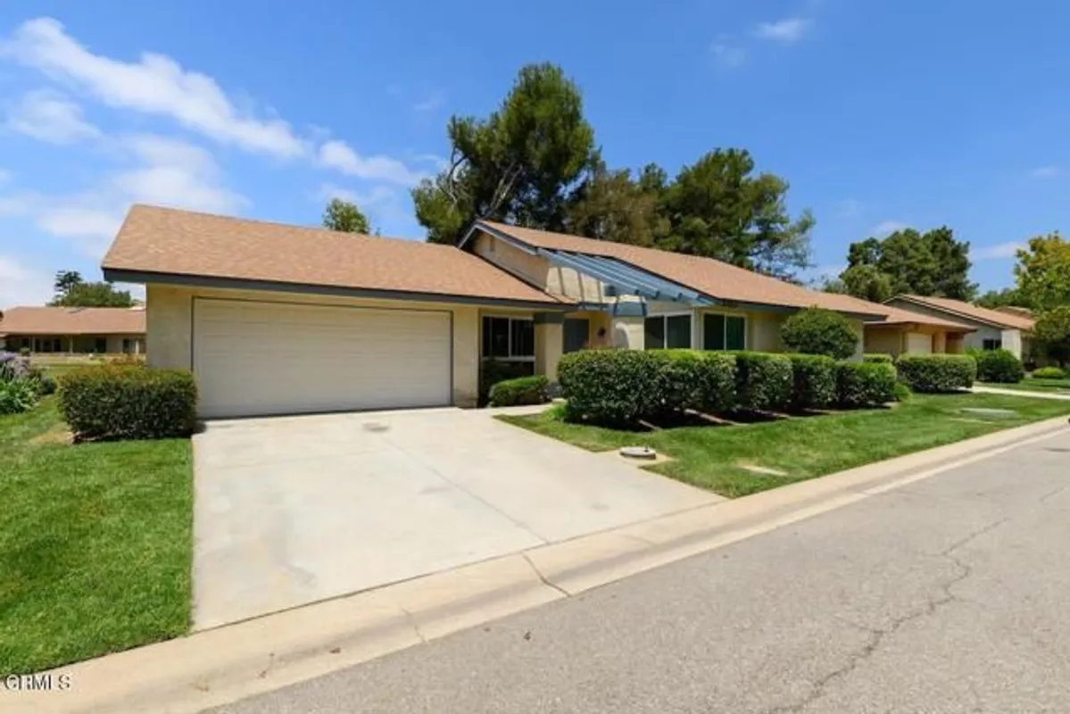 Property Slideshow image 1 of 40 | 23115 village 23 23, Camarillo, CA, 93012
