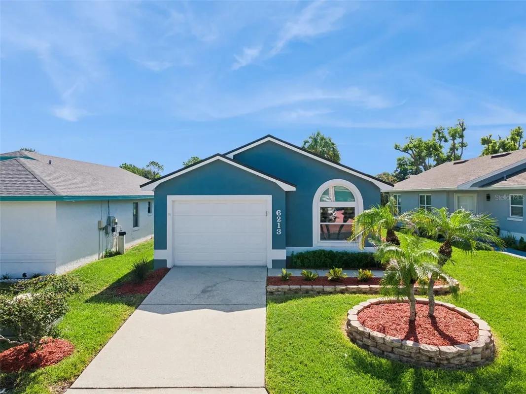 Property Slideshow image 1 of 41 | 6213 raven run, Lakeland, FL, 33809