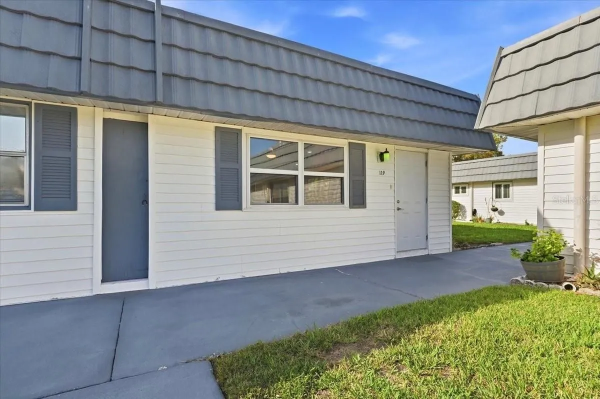 Property Slideshow image 1 of 25 | 205 andover pl 119, Sun City Center, FL, 33573