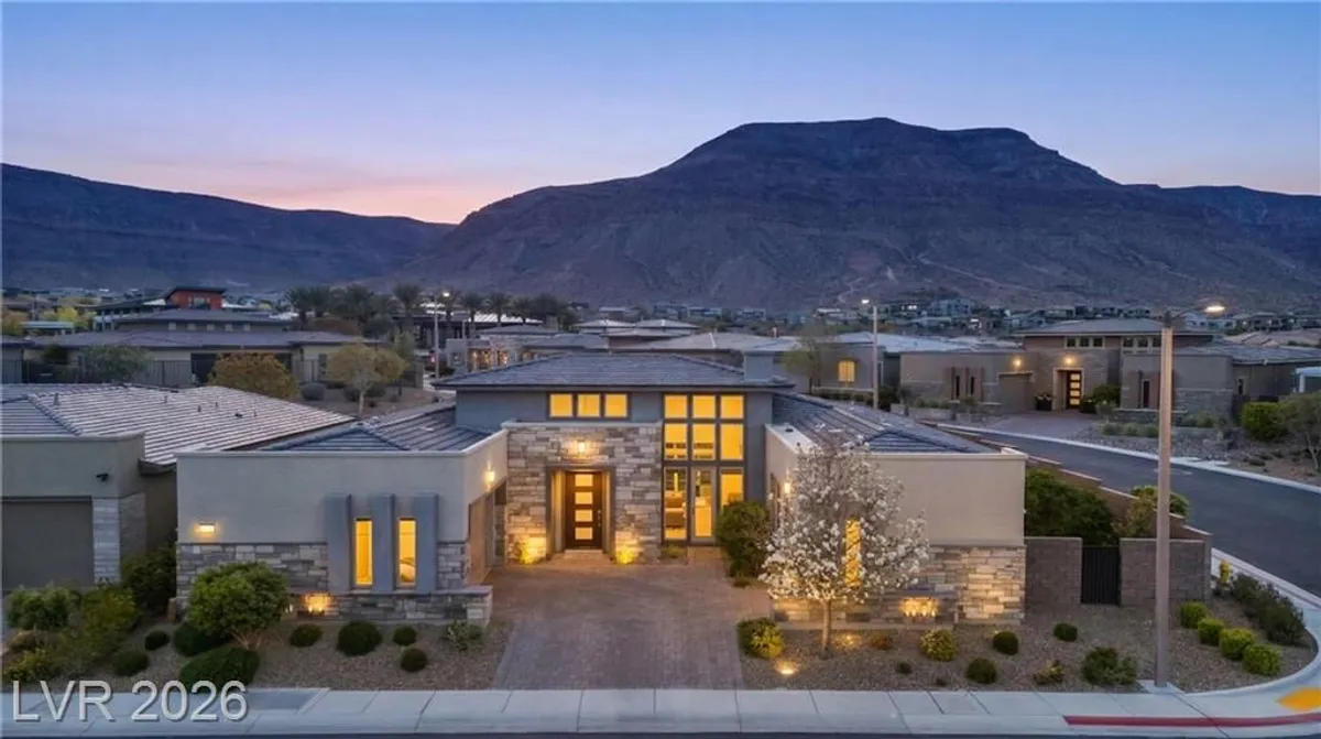 Property Slideshow image 1 of 93 | 6675 desert crimson st, Las Vegas, NV, 89148