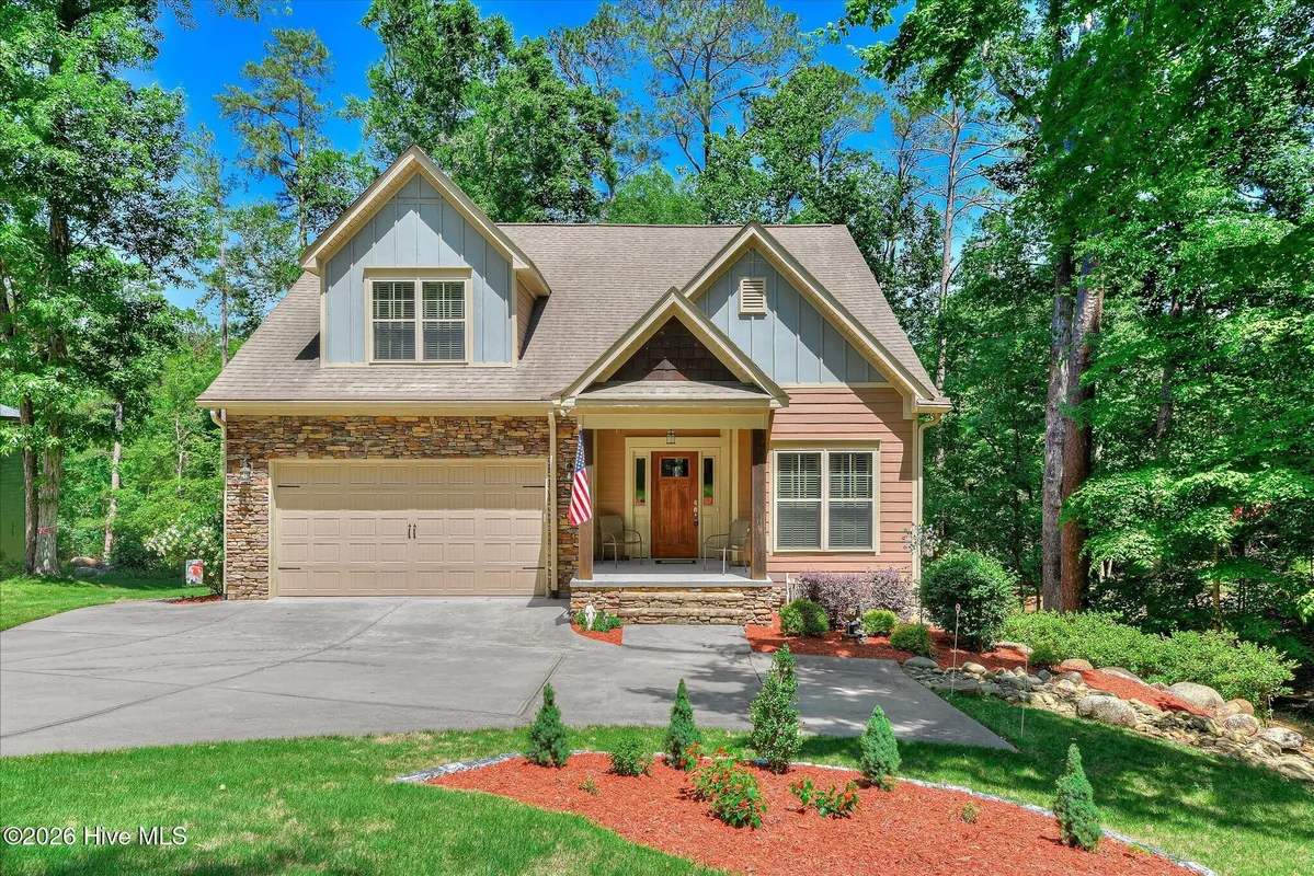 Property Slideshow image 1 of 81 | 303 cuttysark pt, Mccormick, SC, 29835