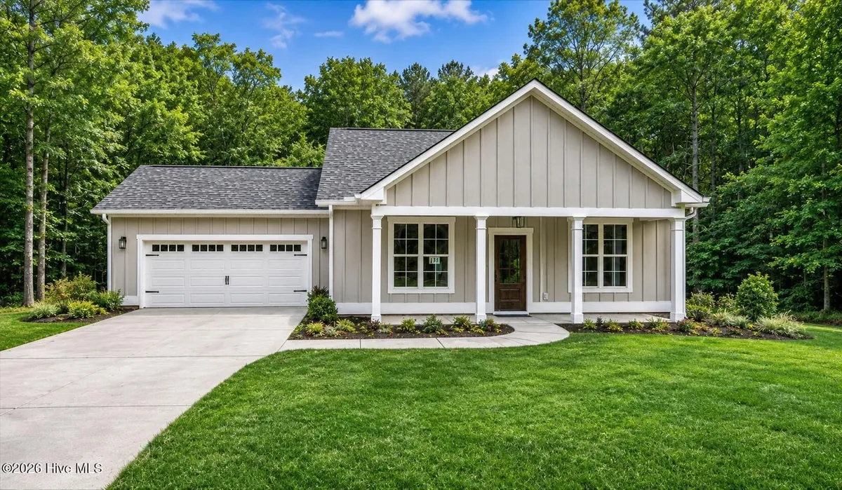 Property Slideshow image 1 of 23 | 409 compass pt, Mccormick, SC, 29835