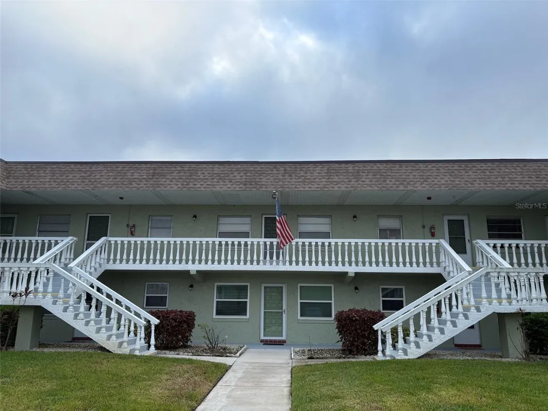 Property Slideshow image 1 of 29 | 1250 s pinellas ave 411, Tarpon Springs, FL, 34689