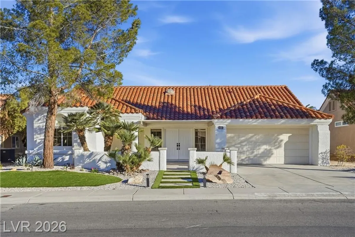 Property Slideshow image 1 of 91 | 2920 crown ridge dr, Las Vegas, NV, 89134