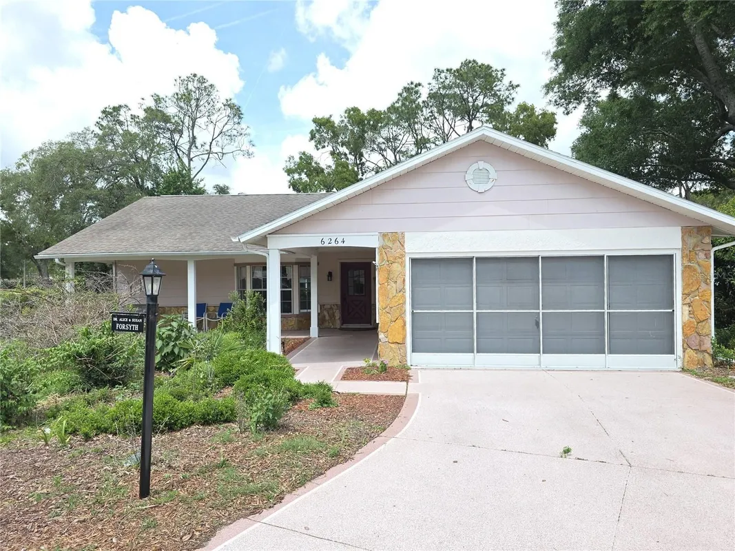 Property Slideshow image 1 of 23 | 6264 darien way, Spring Hill, FL, 34606