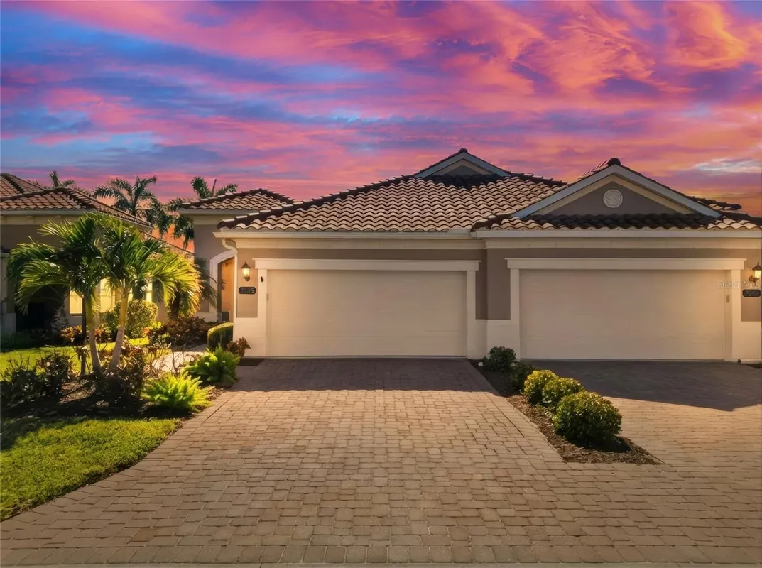 Property Slideshow image 1 of 45 | 7205 costa bella dr, Bradenton, FL, 34209