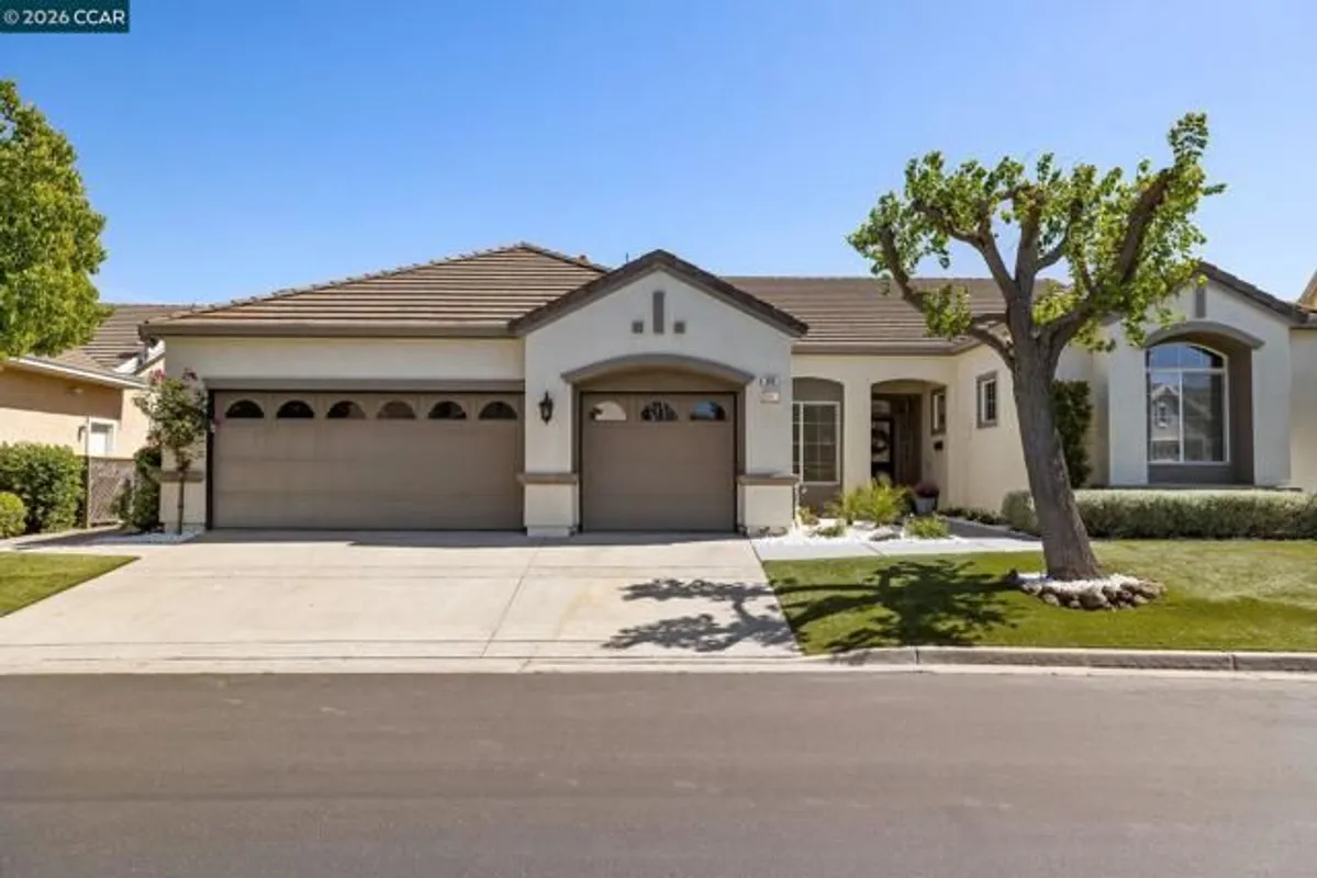 Property Slideshow image 1 of 61 | 346 gladstone dr, Brentwood (Cc), CA, 94513