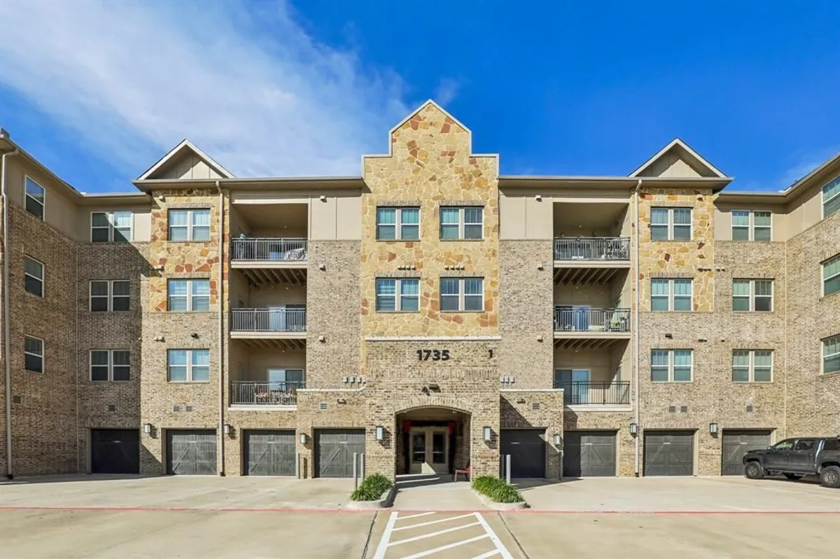 Property Slideshow image 1 of 39 | 1735 wittington pl apt 2305, Dallas, TX, 75234