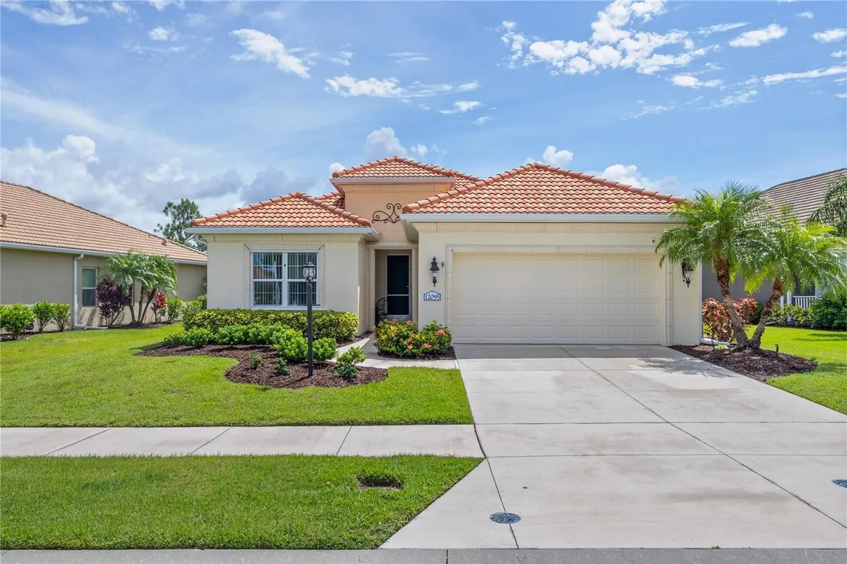 Property Slideshow image 1 of 44 | 12095 stuart dr, Venice, FL, 34293