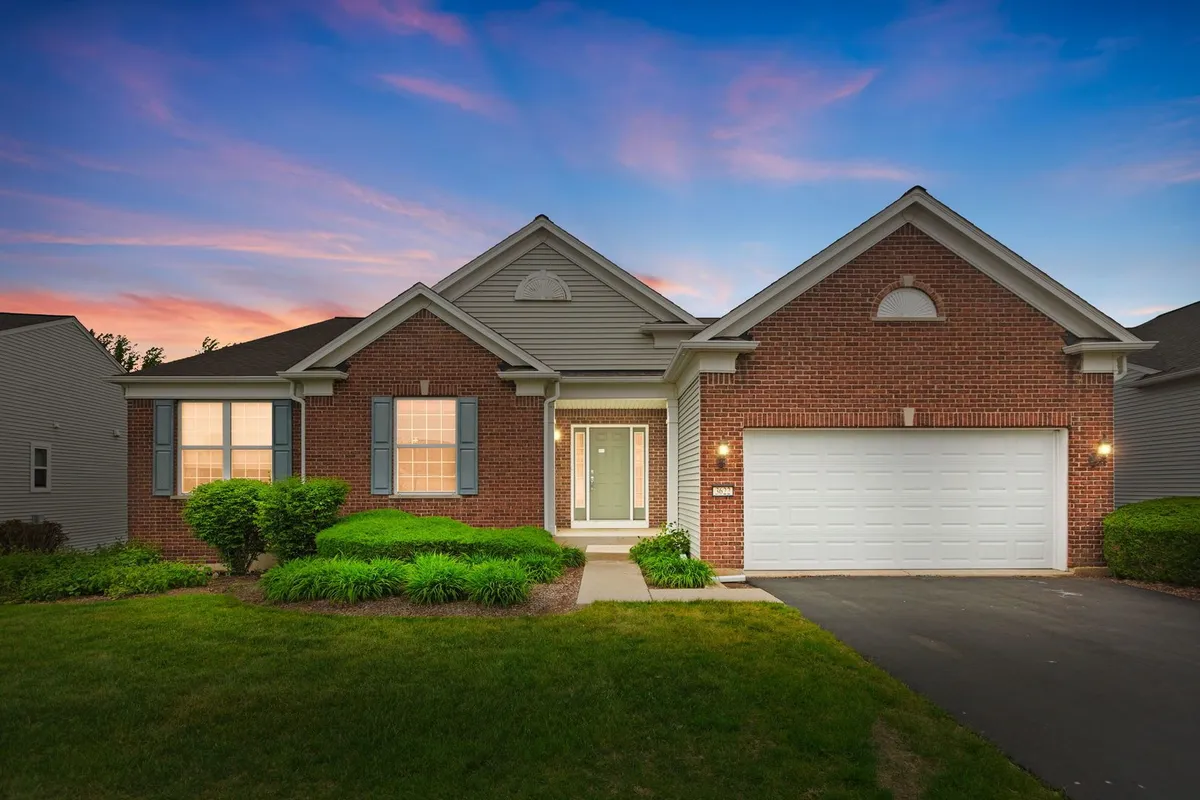 Property Slideshow image 1 of 30 | 3622 monticeto cir, Mundelein, IL, 60060