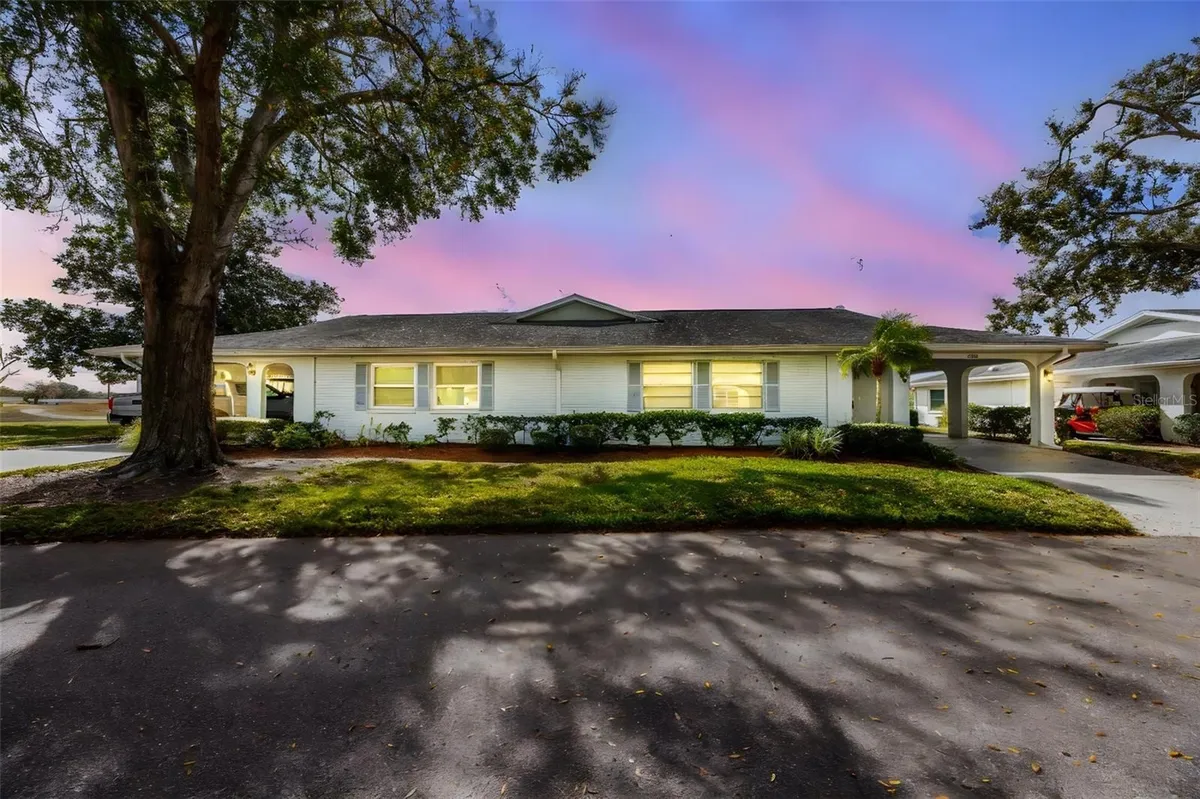 Property Slideshow image 1 of 53 | 2020 hullhouse dr, Sun City Center, FL, 33573