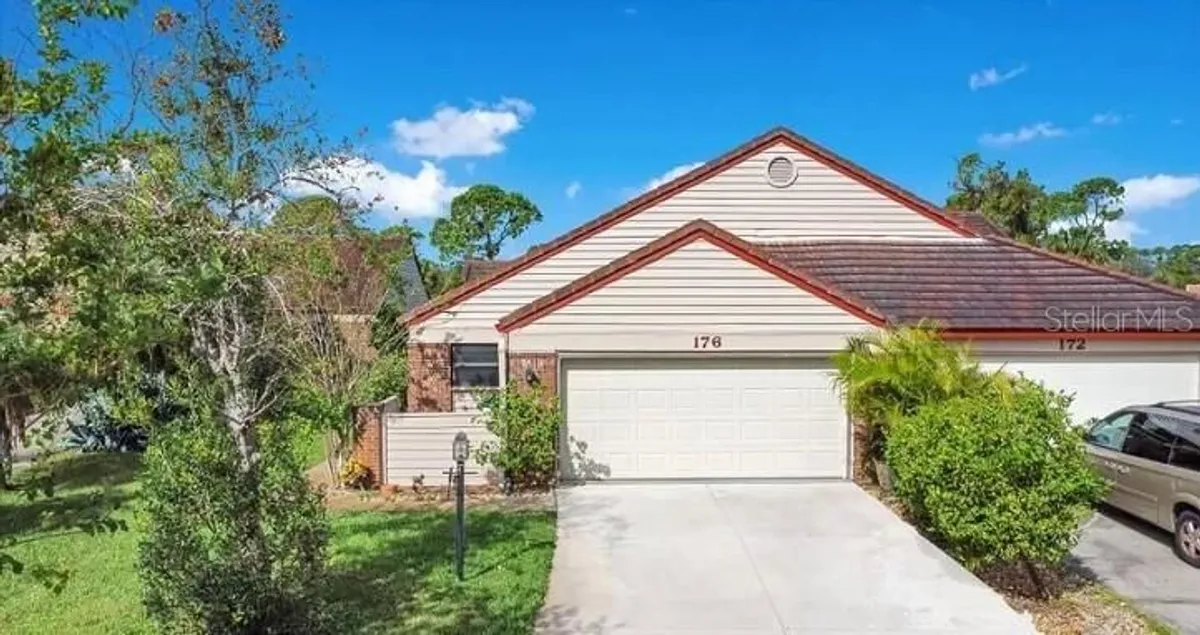 Property Slideshow image 1 of 15 | 176 palm sparrow ct, Daytona Beach, FL, 32119