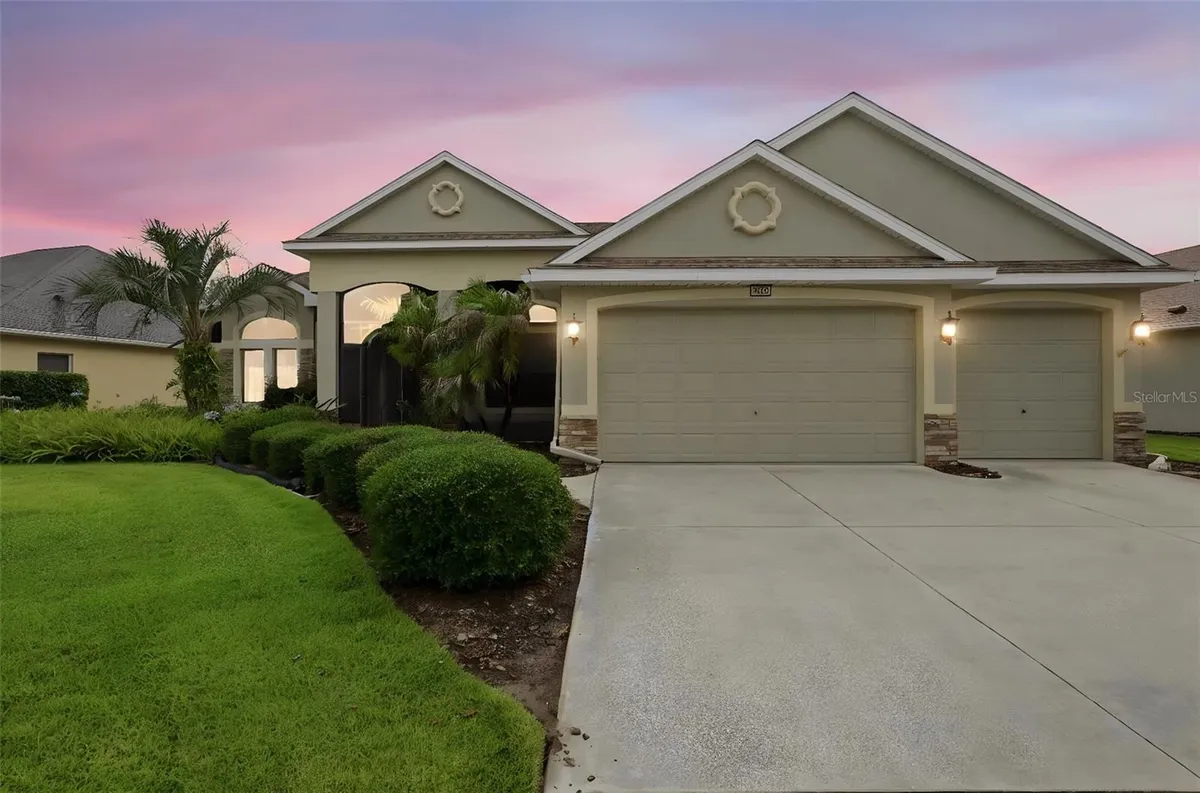 Property Slideshow image 1 of 59 | 7879 crosswinds way, Mount Dora, FL, 32757
