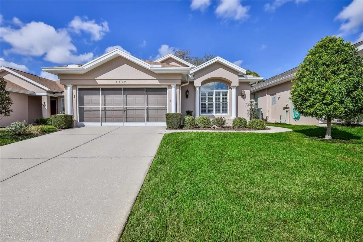 Property Slideshow image 1 of 79 | 5459 legend hills ln, Spring Hill, FL, 34609