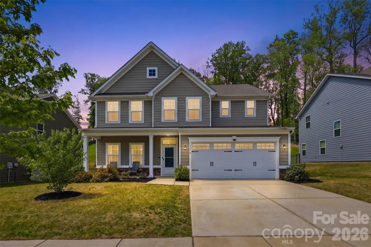Property Slideshow image 1 of 44 | 10258 paper birch dr, Charlotte, NC, 28215