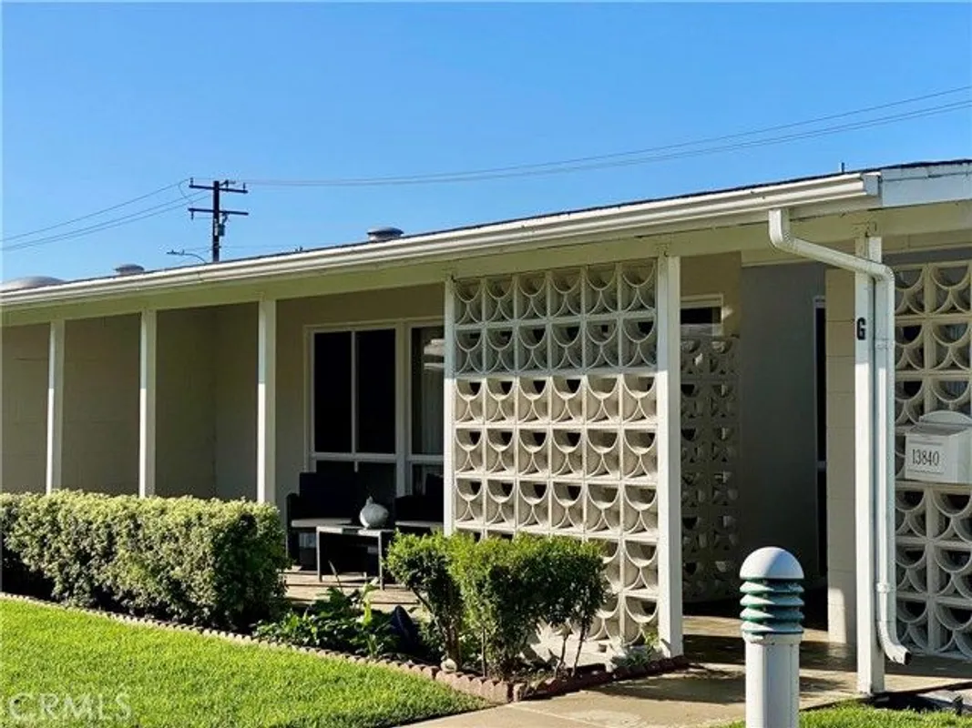 Property Slideshow image 1 of 40 | 13840 canoe brook dr, Seal Beach, CA, 90740