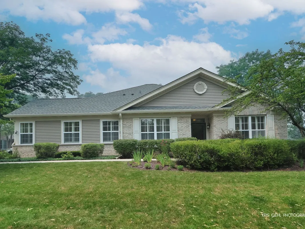 Property Slideshow image 1 of 22 | 91 enfield ln 91, Grayslake, IL, 60030
