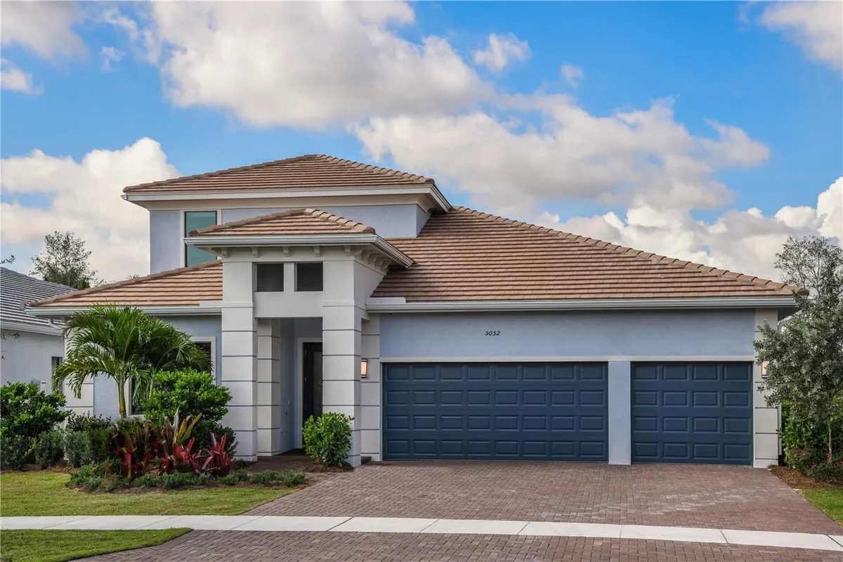 Property Slideshow image 1 of 73 | 5052 simons ct, Lakewood Ranch, FL, 34211