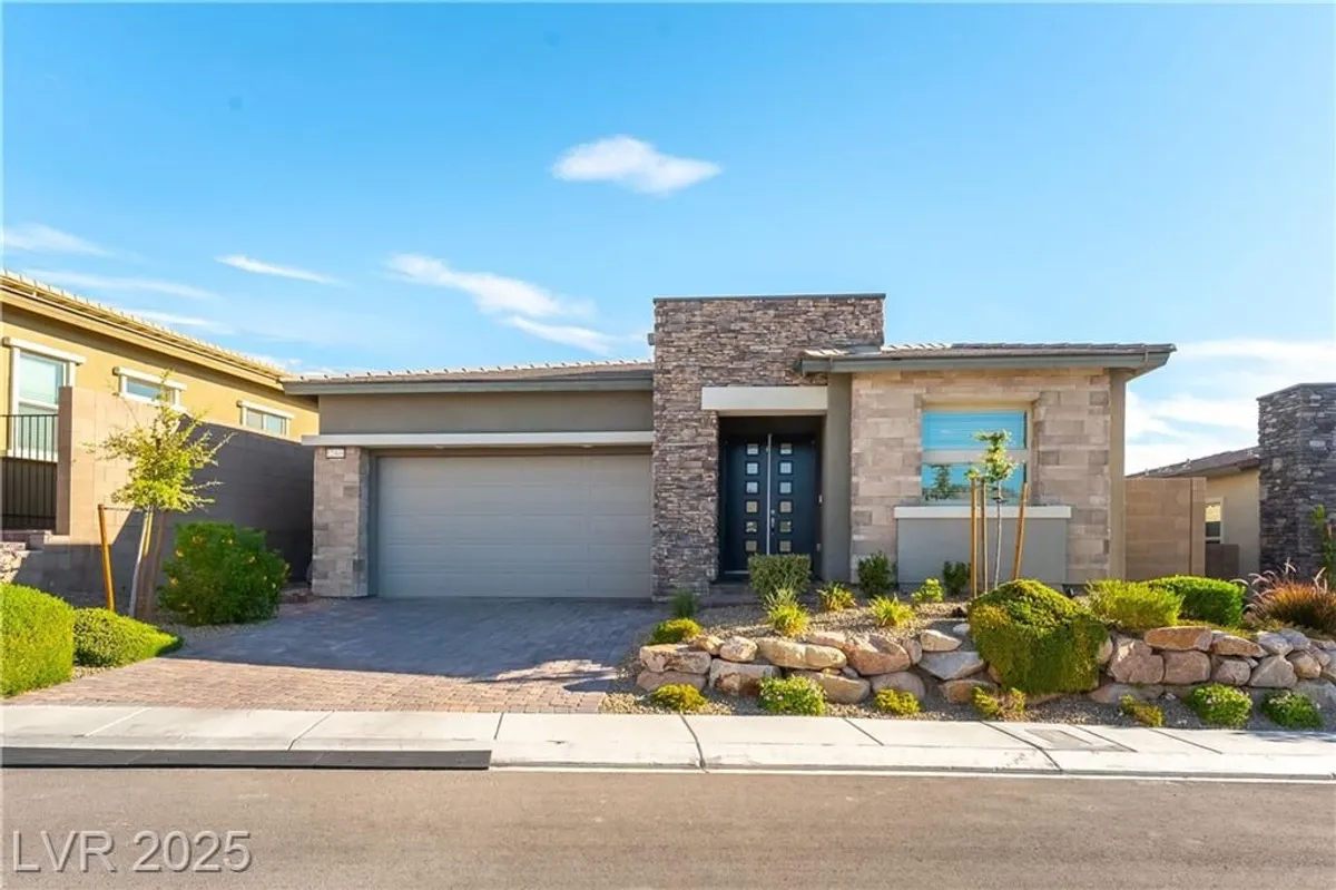 Property Slideshow image 1 of 88 | 12468 primrose grove ln, Las Vegas, NV, 89138