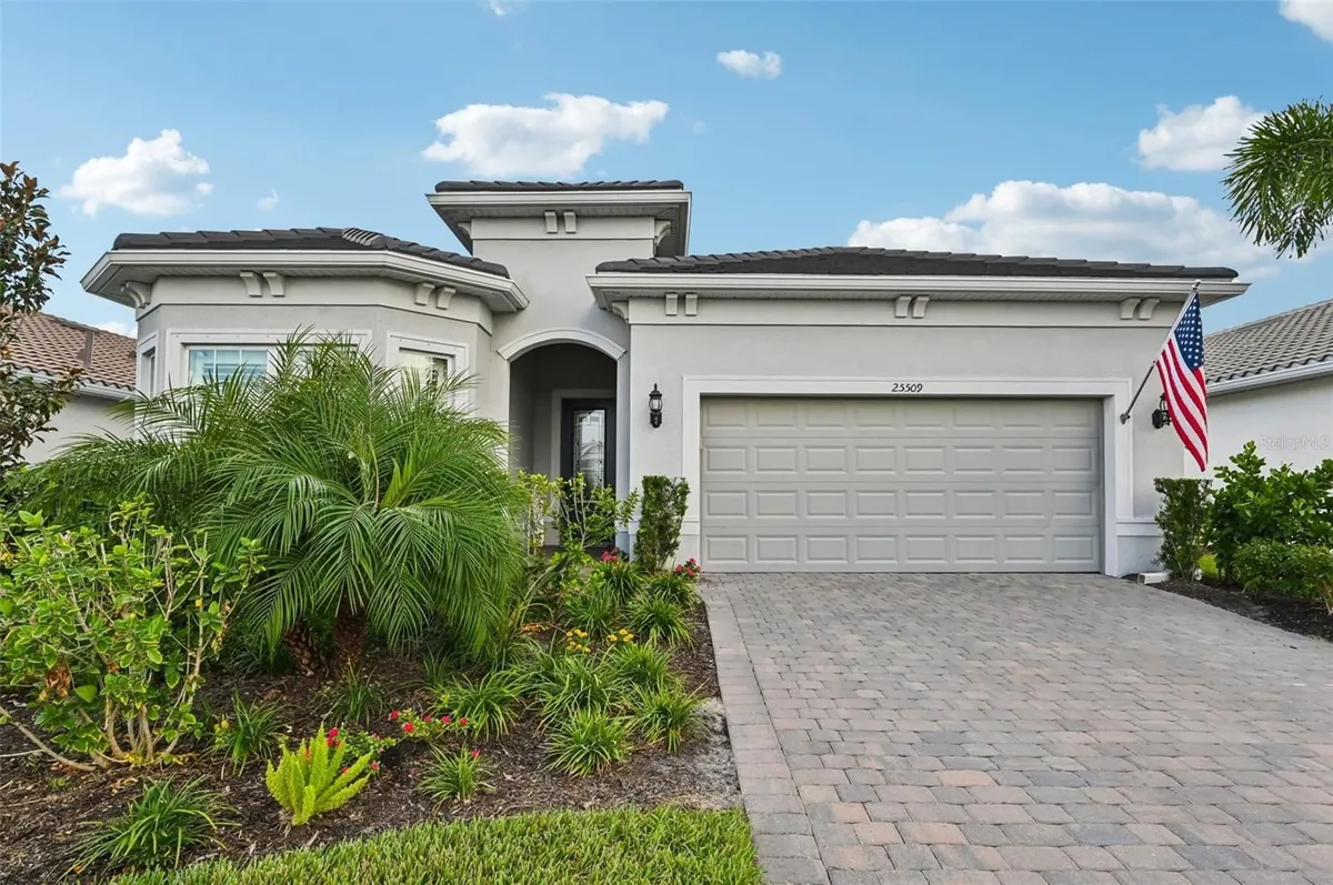 Property Slideshow image 1 of 40 | 25509 royal tern ln, Englewood, FL, 34223