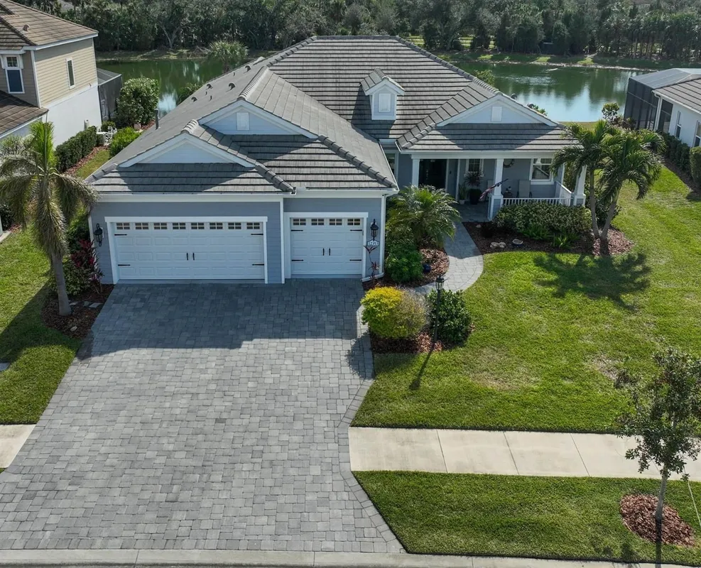 Property Slideshow image 1 of 47 | 12353 auburndale ct, Venice, FL, 34293