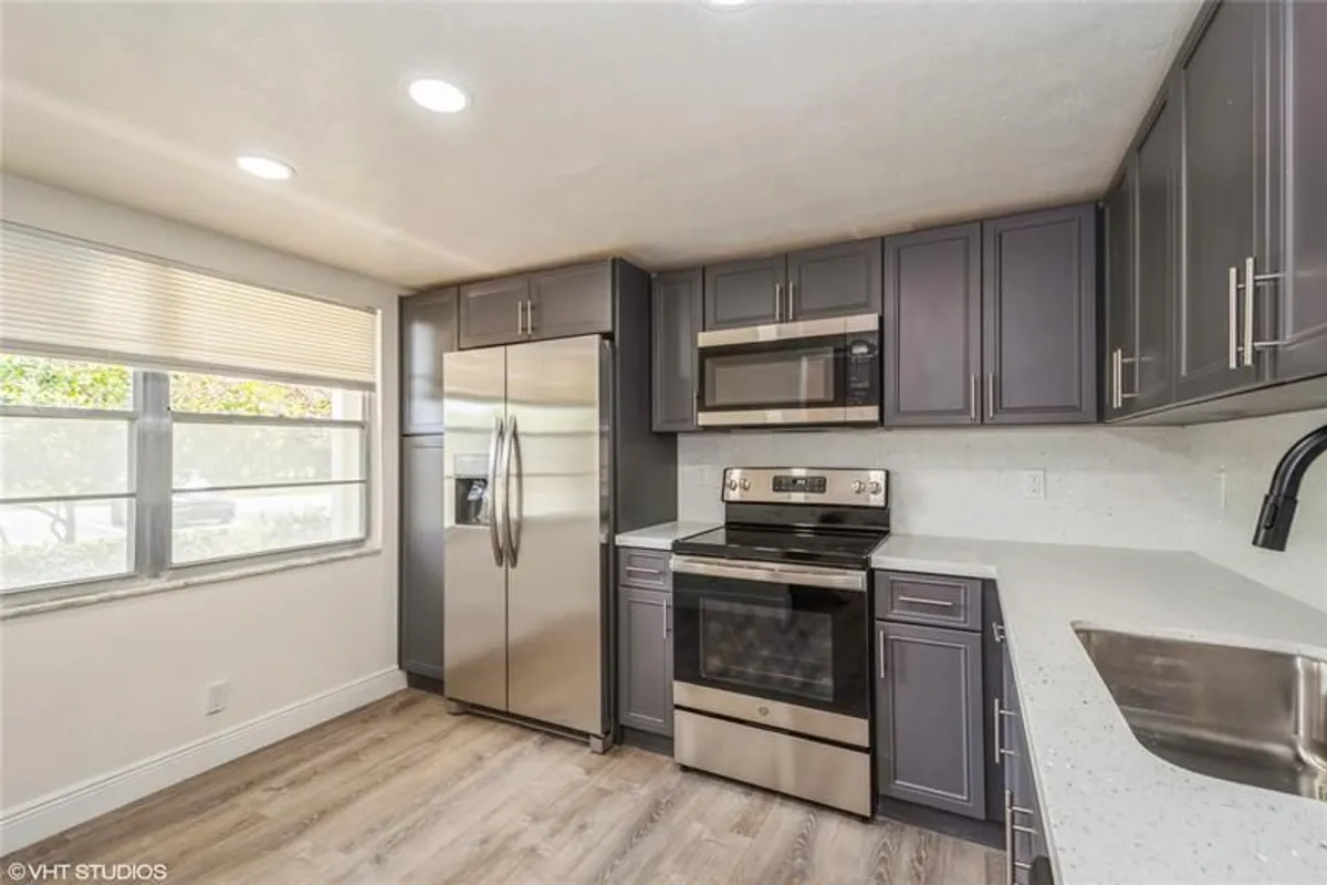 Property Slideshow image 1 of 33 | 2805 victoria way d1, Coconut Creek, FL, 33066