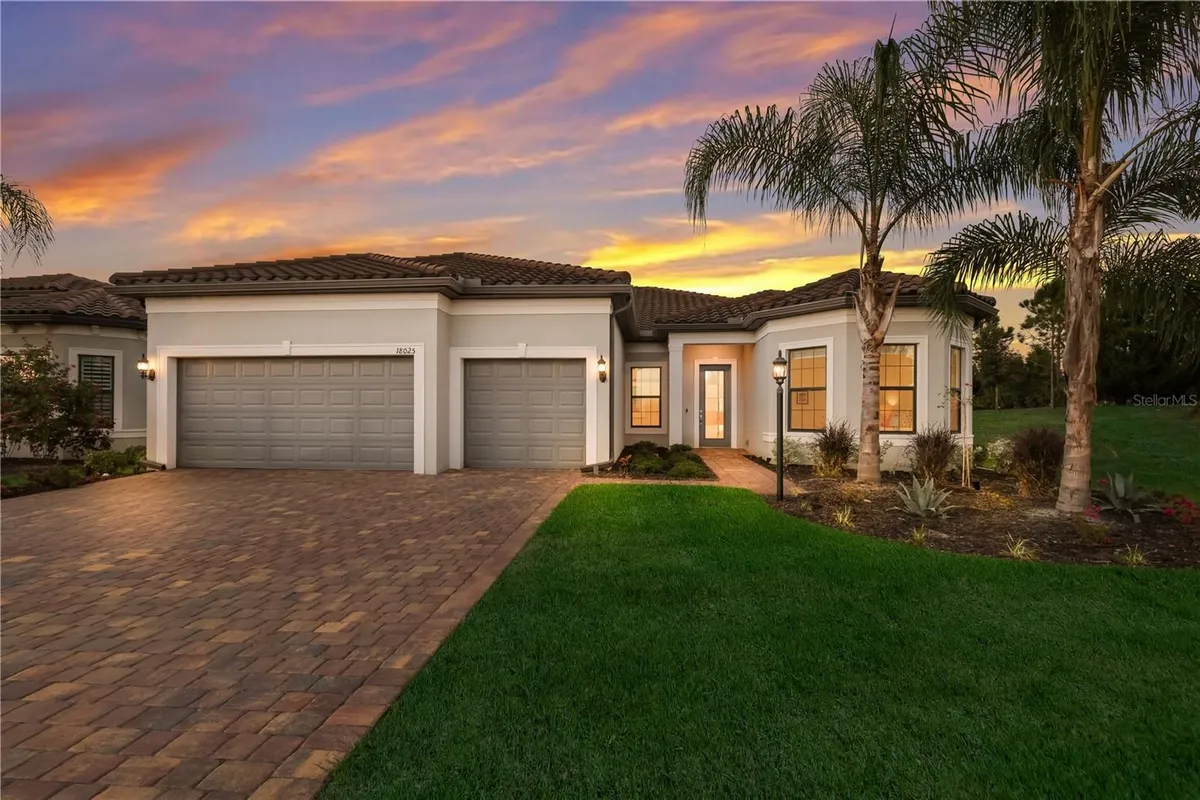 Property Slideshow image 1 of 99 | 18025 northwood pl, Bradenton, FL, 34202