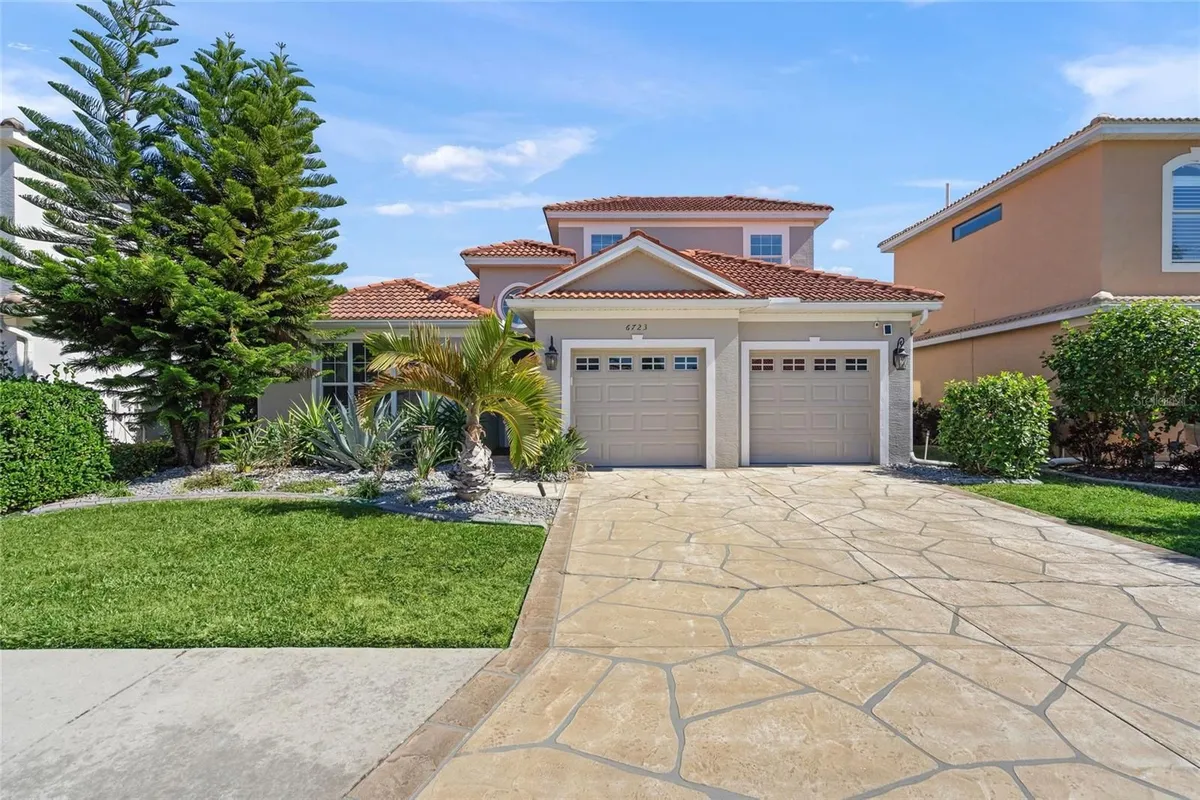 Property Slideshow image 1 of 40 | 6723 tailfeather way, Bradenton, FL, 34203