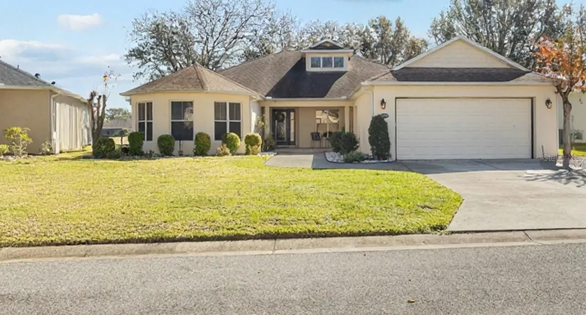 Property Slideshow image 1 of 62 | 26709 augusta springs cir, Leesburg, FL, 34748