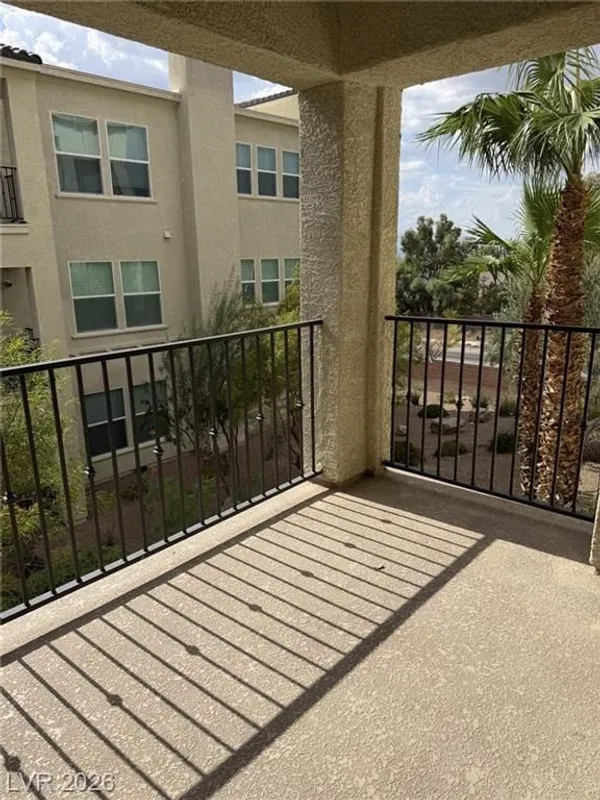 Property Slideshow image 1 of 12 | 2555 hampton rd 3203, Henderson, NV, 89052