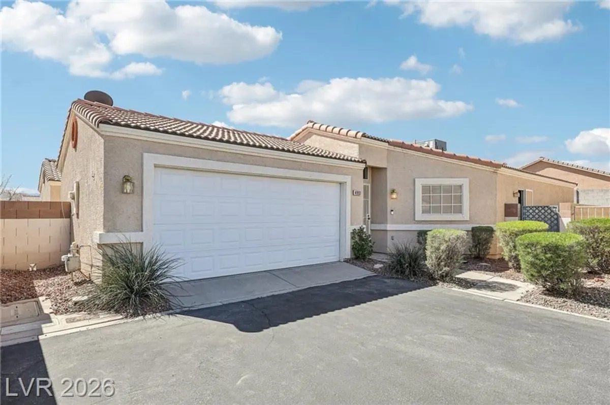 Property Slideshow image 1 of 32 | 4993 mascaro dr, Las Vegas, NV, 89122