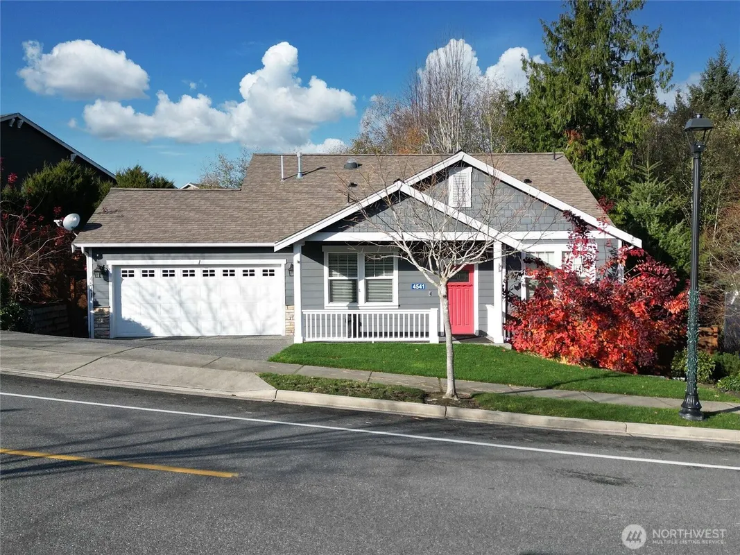 Property Slideshow image 1 of 33 | 4541 broadway st, Mount Vernon, WA, 98274