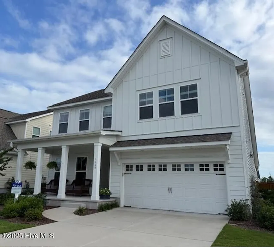 Property Slideshow image 1 of 39 | 1369 trisail ter, Wilmington, NC, 28412