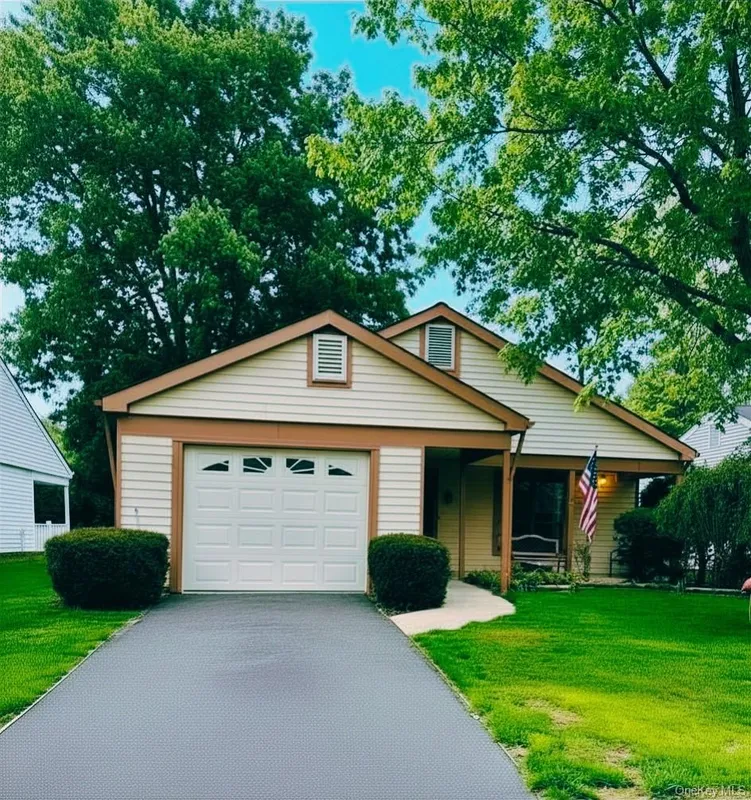 Property Slideshow image 1 of 12 | 268 edinburgh dr, Brookhaven, NY, 11961