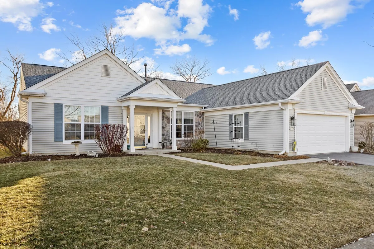 Property Slideshow image 1 of 29 | 13776 fieldstone dr, Huntley, IL, 60142